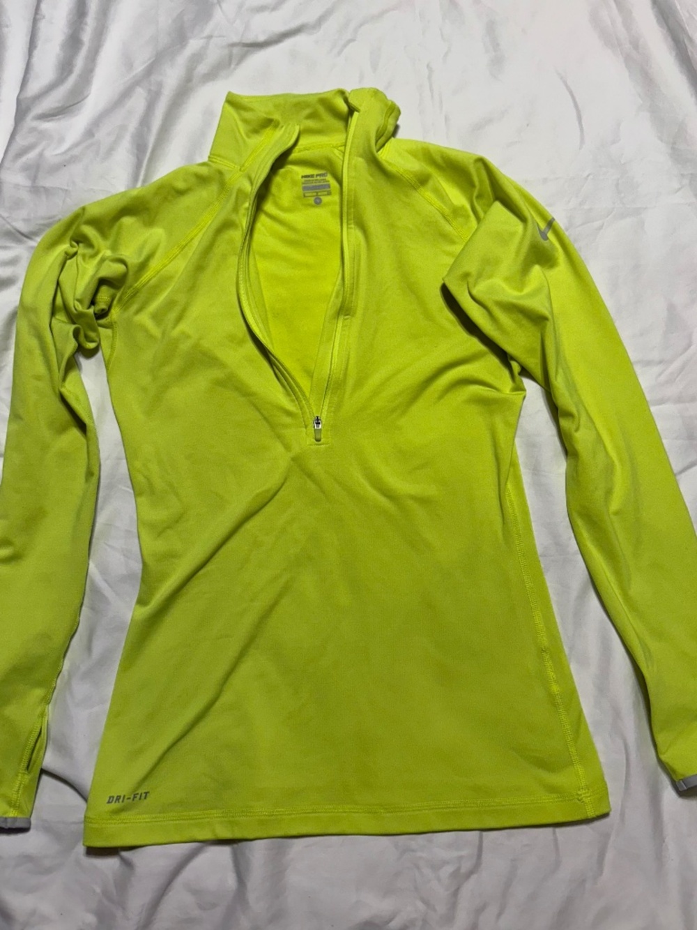 Vintage Y2K/10s Nike Pro Hyperwarm Fitted Half Zip Fleece Top - Volt Neon - S